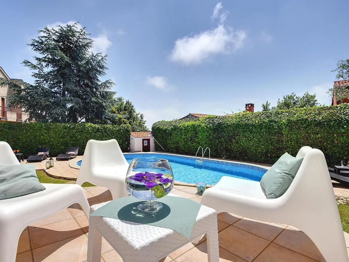 Villa In Medulin With Private Pool And Sauna
