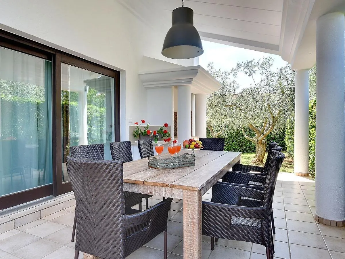 Villa In Medulin With Private Pool And Sauna
